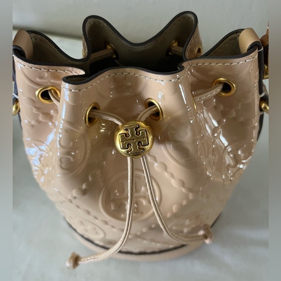 Tory Burch Mini T Monogram Bucket Bag Warm Chai Patent Leather w/Dust Bag - Picture 9 of 16